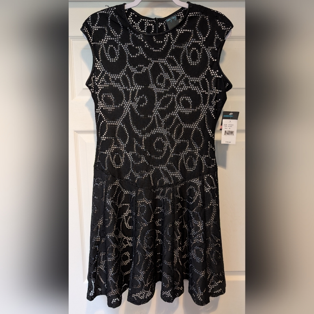 Gabby Skye NWT Women's Black & White Dress Eyelit Lace Fit & Flare Size 10 NEW!